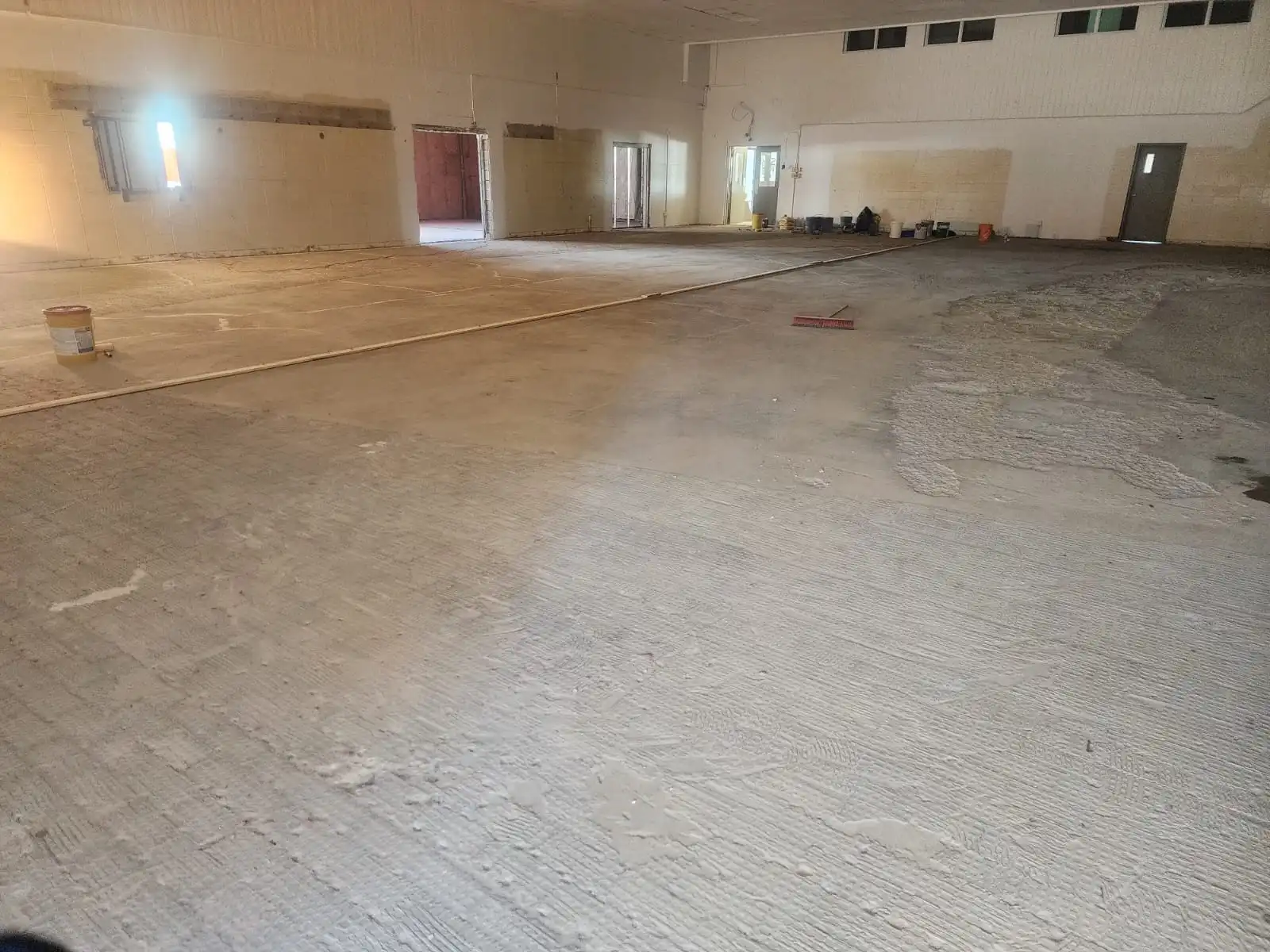 Epoxy garage floor coating Red Deer Alberta vinyl flake